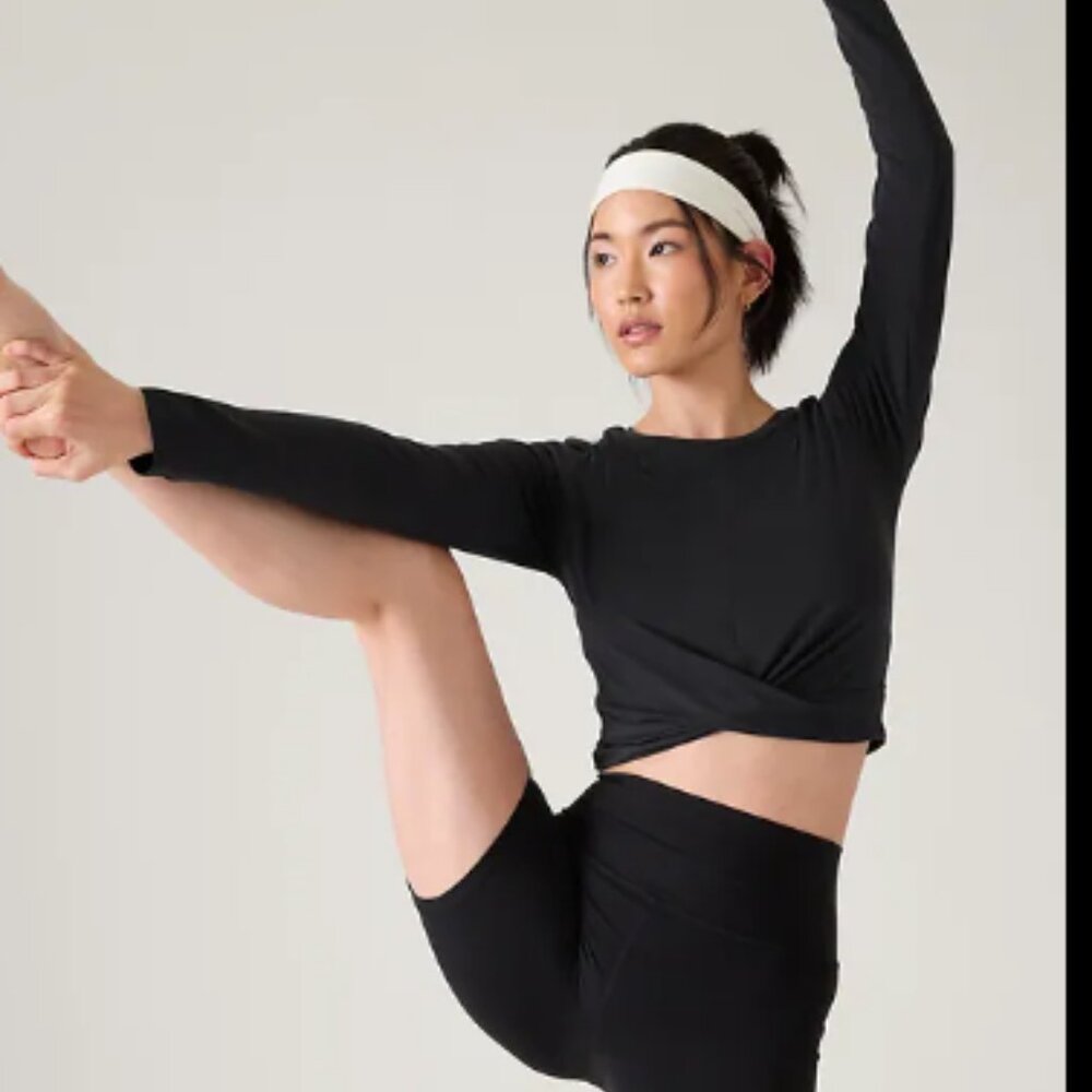 Athleta With Ease Twist Top